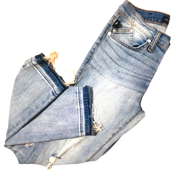 Rock and Republic Cropped Jeans - Picture 4 of 7